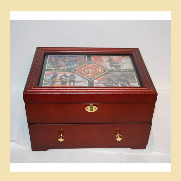 The Bradford Exchange Accents Bradford Exchange Bravery Defined